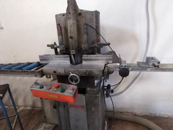 Used ELUMATEC KS 101 double saw for V connection or profiles for Sale (Auction Premium) | NetBid Industrial Auctions